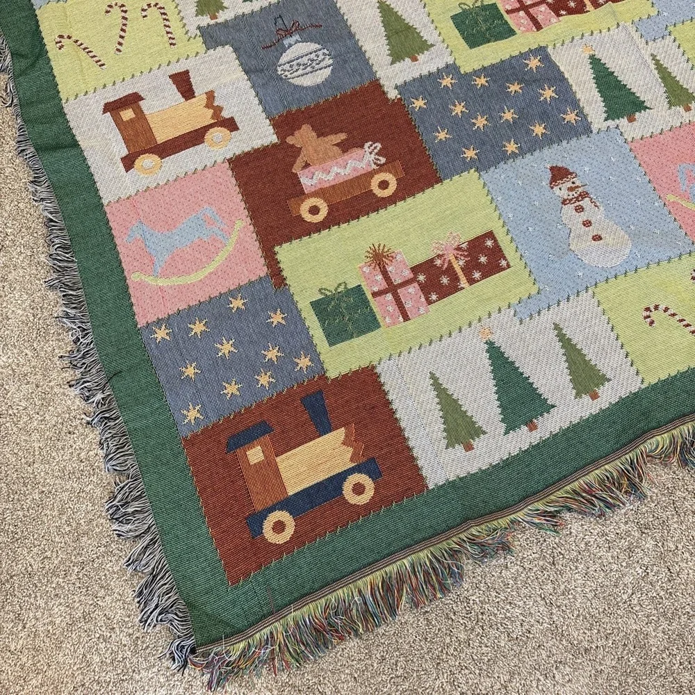 Martha Stewart‎ Everyday Christmas Tapestry light-weight Throw Blanket 59x50